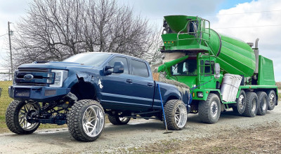 (VIDEO) Vezi ce se întâmplă cu un Ford F-350 Super Duty, dacă torni în benă 6 tone de beton! - Photo