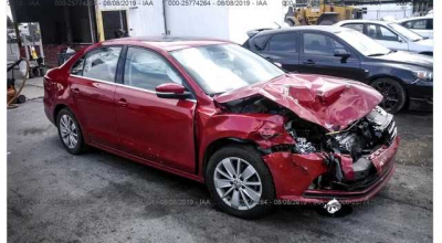 UCRAINA vrea să interzică înmatricularea mașinilor accidentate din SUA! - Photo
