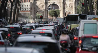 Italia va aplica măsuri de susținere a industriei auto! Subvenții pentru mașinile pe diesel și benzină, EV-uri și hybrizi - Photo