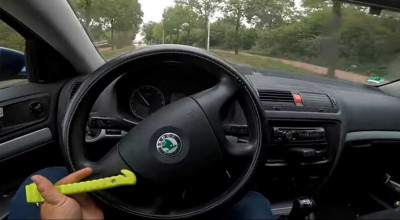 Ustensila pe care o vei găsi în toate mașinile venite din Olanda! Este folosită în situațiile de urgență - Photo