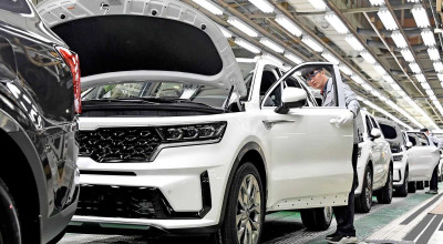 Kia a dat start asamblării noului Sorento! Primele unități Sorento Hybrid vor fi livrate în Europa - Photo