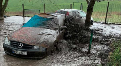 Toți îi spuneau să scape de ea după inundație, însă proprietarul nu a renunțat! Iată cum arată astăzi CLK-ul - Photo