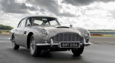 Prima clonă a modelului Aston Martin DB5, vedeta filmului Goldfinger a părăsit linia de asamblare! Vezi în premieră modificările aduse acestuia! - Photo