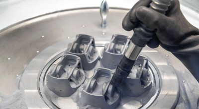 Porsche utilizează în pemieră tehnologia de 3D Printing la realizarea pistoanelor! - Photo