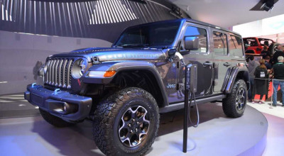 (VIDEO) Jeep a prezentat un scurt clip cu modelul Wrangler 4xe plug-in hybrid! Vezi cât de silențios poate fi când rulează electrificat - Photo