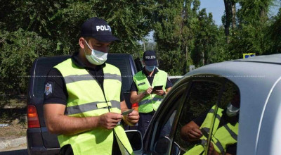 INSP a verificat mașinile ce se deplasau pe str. Muncești! În trei ore, prin filtru au trecut 230 de mașini - Photo