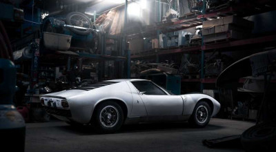 A fost păstrat 45 ani într-un depozit, iar acum e neprețuit. Este vorba de un Lamborghini Miura din 1971 cu o istorie impresionantă - Photo