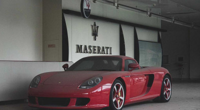 Mai multe mașini sport, abandonate într-un showroom din China. Vezi cum s-au păstrat acestea Mai multe mașini sport, abandonate într-un showroom din China. Vezi cum s-au păstrat acestea - Photo