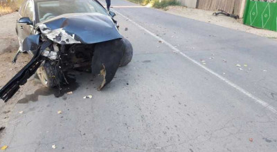 Încă un automobilist beat s-a izbit într-un copac. Șoferul mașinii cu volanul pe dreapta e în stare gravă - Photo