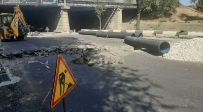 Nu a durat mult. Pe Strada Albișoara deja au spart asfaltul PROASPĂT pentru a instala niște țevi! (VIDEO) Nu a durat mult. Pe Strada Albișoara deja au spart asfaltul PROASPĂT pentru a instala niște țevi! (VIDEO) - Photo
