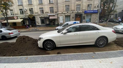 De ce nu? De ce să nu parchezi S-Class-ul, dacă ”este loc liber” și nu stă nici o mașină!? De ce nu? De ce să nu parchezi S-Class-ul, dacă ”este loc liber” și nu stă nici o mașină!? - Photo