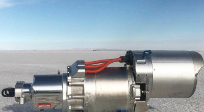 Pentru mașinile cu V8! S-a inventat kitul pentru conversie EV, bazat pe piesele Tesla Model S - Photo