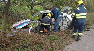Accident grav la Cantemir. O Dacia s-a izbit frontal într-un BMW condus de un tânăr fără permis - Photo