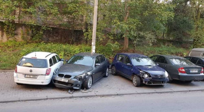 Șoferița unei Dacia a avariat trei mașini parcate regulamentar în sectorul Botanica al capitalei - Photo