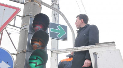 Viceprimarul Chironda anunță că săgețile verzi vor începe să dispară de pe semafoarele din Chișinău Viceprimarul Chironda anunță că săgețile verzi vor începe să dispară de pe semafoarele din Chișinău - Photo