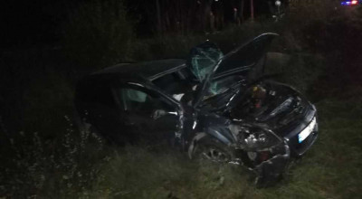 Accident la Mereni! O persoană a fost grav rănită după ce mașina în care se afla a fost lovită de TREN - Photo