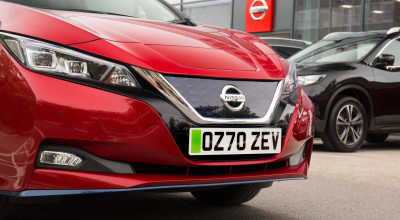 Marea Britanie introduce plăcuțele de înmatriculare cu bandă verde pentru automobile electrice - Photo