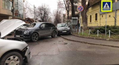 Poate cel mai scump SUV tamponat în Moldova, Bentley Bentayga - faultat de Skoda Fabia - Photo