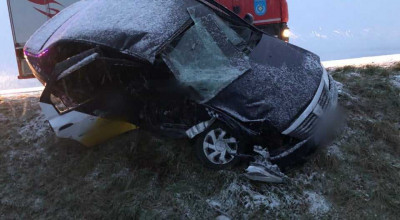 Noi informații în cazul accidentului de azi dimineață din raionul Hîncești: A decedat șoferul taximetrului - Photo