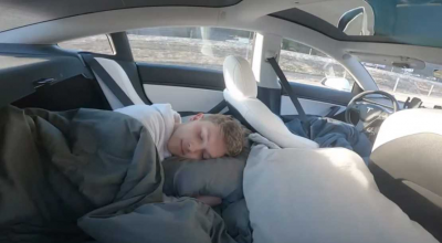 Nani-Nani puișor, într-o Tesla dormi ușor (VIDEO) - Photo