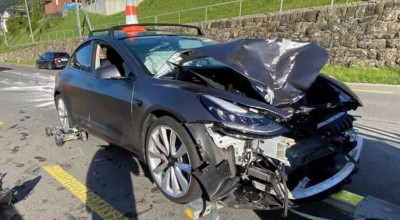 Tesla va deschide propriile sale ateliere de reparație a caroseriei - Photo