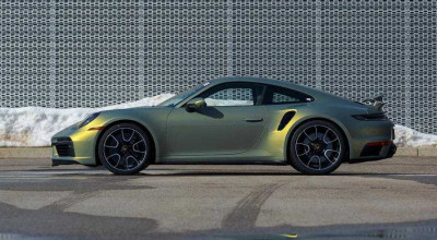 Vezi imagini cu acest Porsche 911 Turbo S, vopseaua căruia costă 100.000 $ - Photo