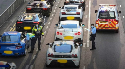 (VIDEO) Vezi momentul în care poliția din Hong Kong a stopat 46 de supercaruri conduse de street raceri - Photo