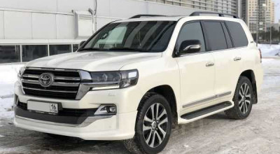 Șoferul unui Land Cruiser din Moscova, a reușit să acumuleze 2.000 de amenzi în valoare de 4 milioane de ruble! - Photo