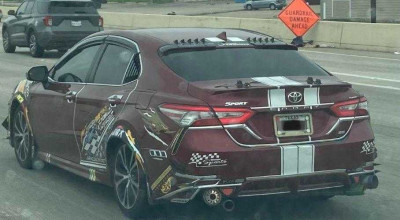 Toyota Camry sau OZN? Probabil cel mai prost tuning din lume aplicat pentru sedanul nipon - Photo