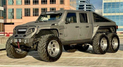 A fost scos la vânzare cel mai extrem Jeep din lume! Are șase roți de 40 inch, 750 CP și un preț de $200.000 - Photo