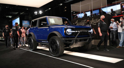 Primul exemplar al noului Ford Bronco a fost vândut la un preț extraordinar - 1.075 milioane $ - Photo