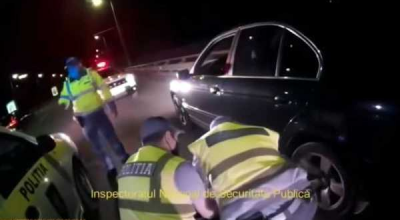 Șoferul beat al unui Golf a fost urmărit de poliție prin Chișinău și neutralizat cu ajutorul gazului lacrimogen - Photo