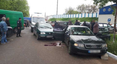 Accident șocant la Fălești! O femeie a fost strivită în timp ce urca în mașina fiului său - Photo