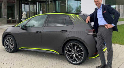 Volkswagen a prezentat conceptul ID.X! Compacta oferă 333 CP și un mod pentru Drift - Photo