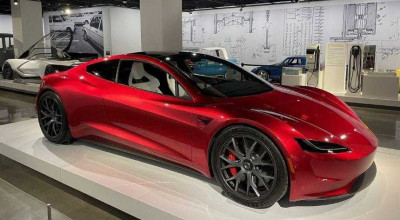 Tesla Roadster nu este recomandată șoferilor cu probleme de sănătate! EV-ul va fi capabil să accelereze până la 100 km/h în doar o secundă! - Photo