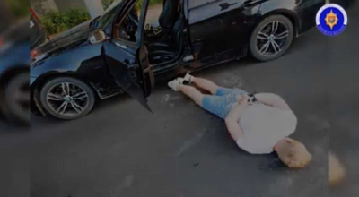 SIS a reținut un polițist și 6 membri ai unei grupări criminale care spărgeau și furau mașini de lux din țară - Photo