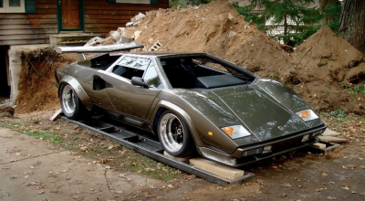 Timp de 17 ani a construit replica legendarului Lamborghini Countach, pentru ca într-un final să o vândă! Află istoria nefericită a unui pasionat de mașini - Photo