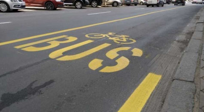 Pe străzile din centrul orașului vor fi amenajate benzi dedicate transportului public - Photo