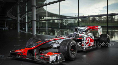 Bolidul de Formula 1 al lui Lewis Hamilton a fost vândut la licitație cu o sumă record! - Photo