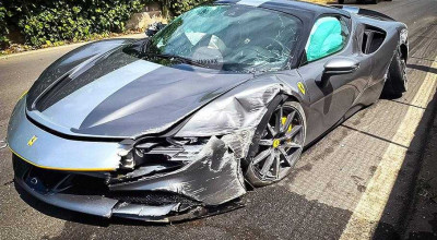 Cel mai scump și rapid model Ferrari a fost făcut zob pe un drum public din Italia! - Photo