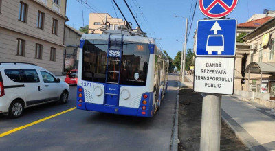 Alte câteva străzi din centrul orașului s-au ales cu bandă delimitată pentru transportul public - Photo