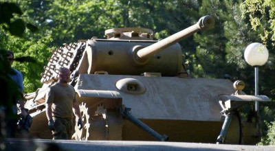 În subsolul casei unui pensionar din Germania, a fost găsit un tanc de pe vremea celui de-al Doilea Război Mondial - Photo