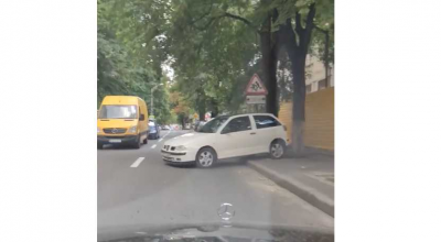 A fost identificat un nou candidat la titlul ”Cel mai obraznic mod de a parca”! (VIDEO) - Photo