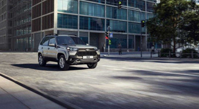 Noua Lada Niva Travel se vinde pe piața niponă cu un preț record, comparativ cu rivalul său - Toyota RAV-4 - Photo