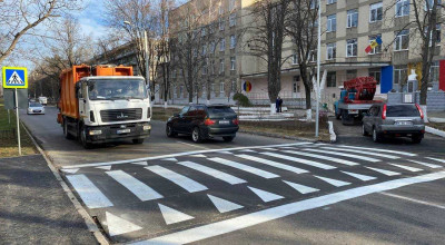 Pe mai multe străzi din Chișinău vor fi amenajate treceri pentru pietoni supraînălțate - Photo