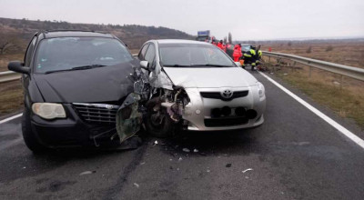 Trei mașini avariate, iar doi tineri au decedat. Accident grav în apropiere de vama Leușeni! - Photo