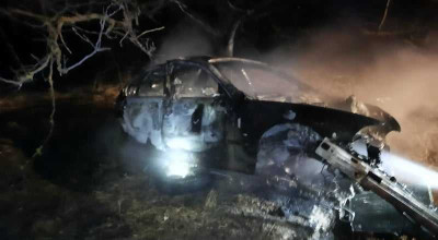Accident groaznic la Cimișlia! Un șofer de 30 de ani a ars de viu după ce s-a izbit cu BMW-ul într-un copac - Photo
