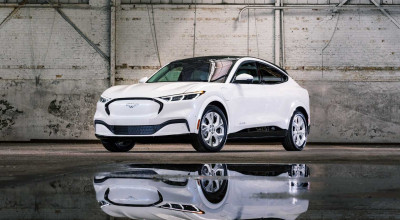 Baterii noi, interior îmbrăcat în piele albă și jante de 19 inch. Ford anunță mai multe îmbunătățiri pentru Mustang Mach-E - Photo