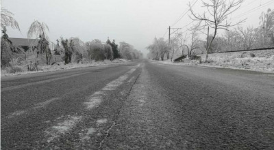 ASD a efectuat numeroase intervenții pe drumurile naționale pentru a combate poleiul format - Photo