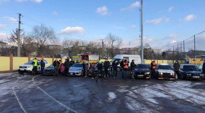 Mașini de lux și competiții de drift! Cum un club auto a bucurat mai mulți copii de la un centru de plasament - Photo